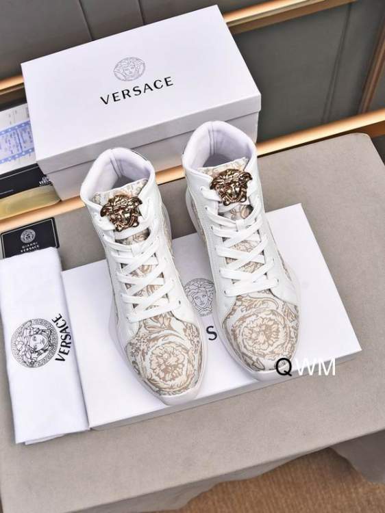 Picture of Versace Shoes _SKUVersacesz38-45WM090320384